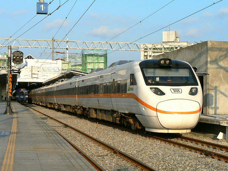 太魯閣號傾斜式列車