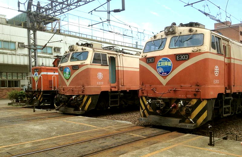 日台鐵道同好參訪七堵機務段。20130608