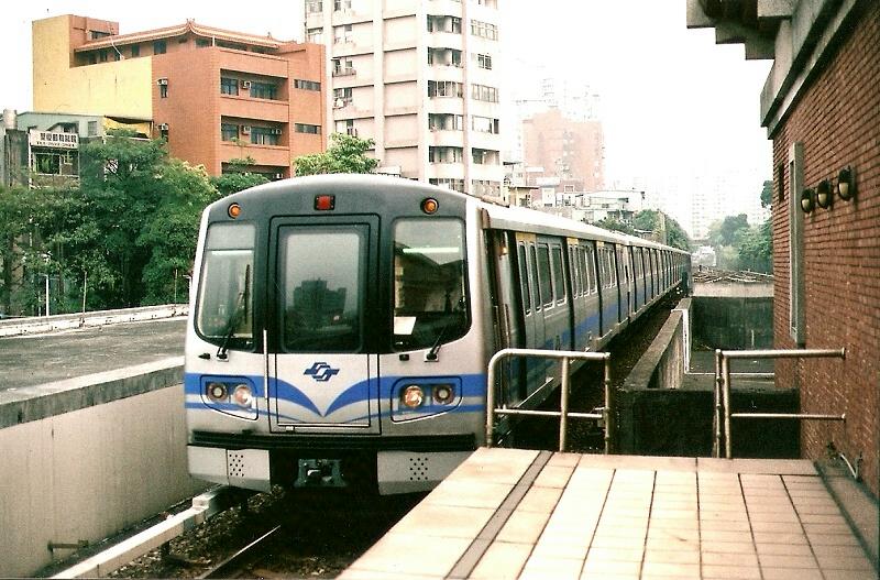 臺北捷運381型電聯車。20131027。